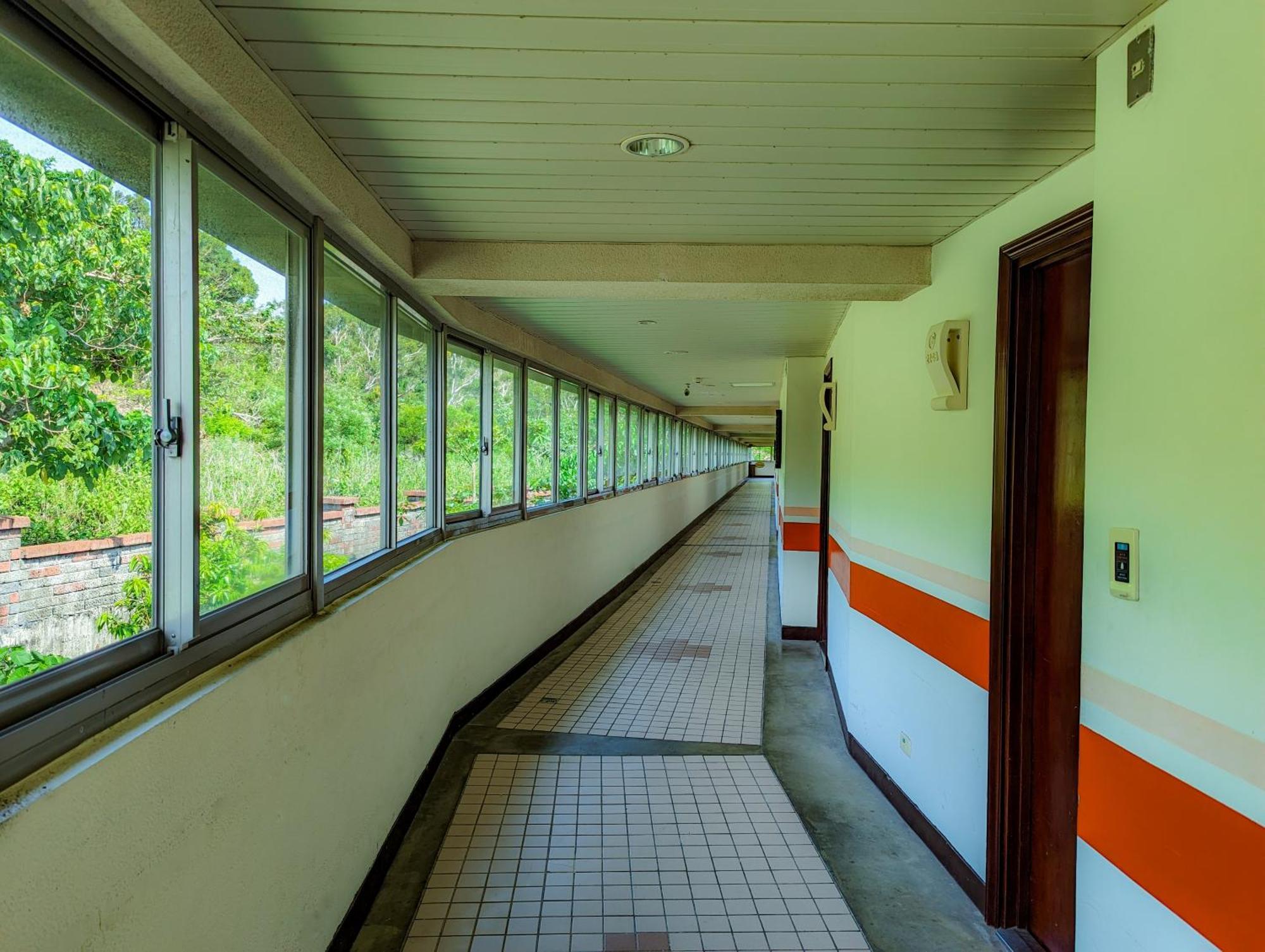 Howard Beach Resort קנטינג מראה חיצוני תמונה A corridor in the 1970s