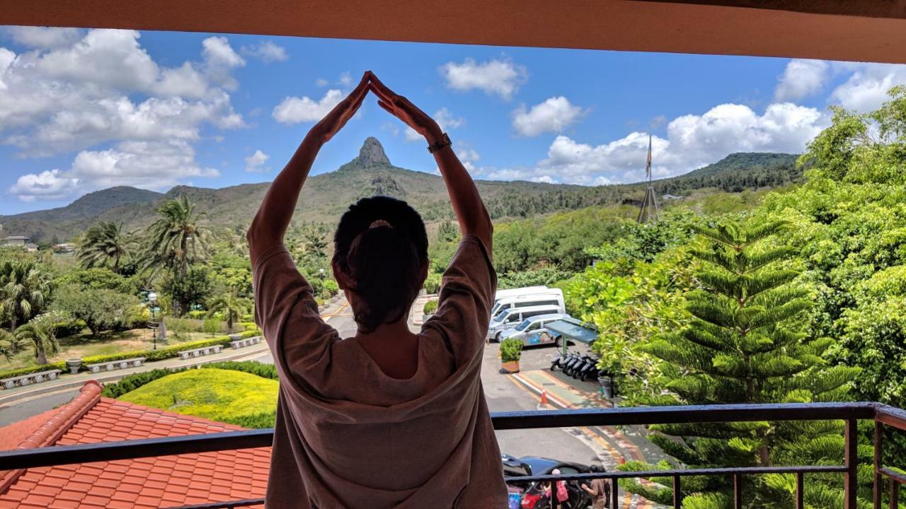 Howard Beach Resort קנטינג מראה חיצוני תמונה The view of Mount Apo from the Davao City side