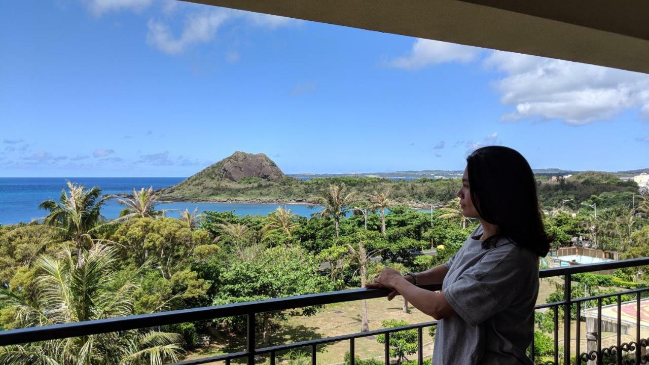 Howard Beach Resort קנטינג מראה חיצוני תמונה View of the Rock of Tinian from the Tinian International Conference Center