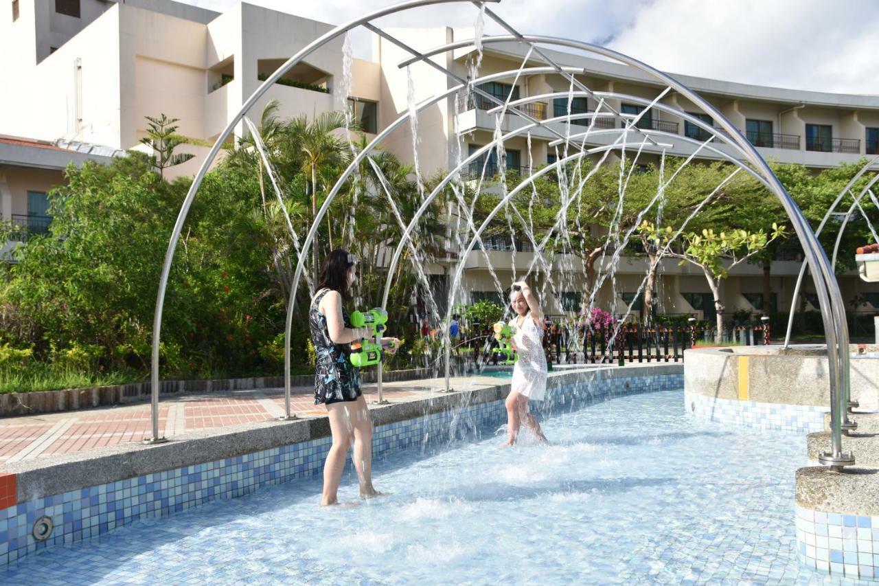 Howard Beach Resort קנטינג מראה חיצוני תמונה Fountains at the park