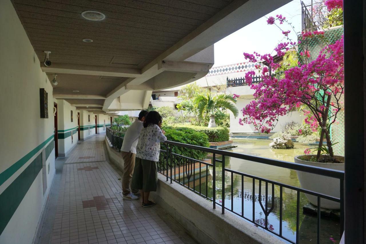 Howard Beach Resort קנטינג מראה חיצוני תמונה The university's main building